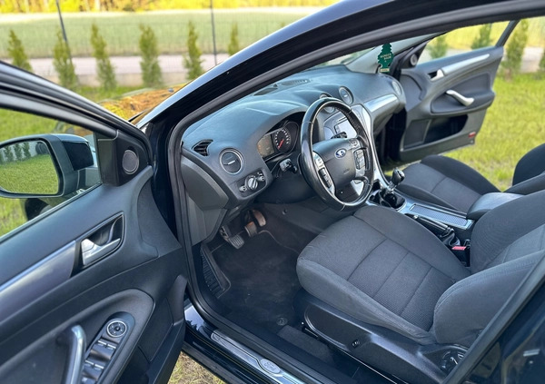 Ford Mondeo cena 35900 przebieg: 186000, rok produkcji 2012 z Pruchnik małe 781